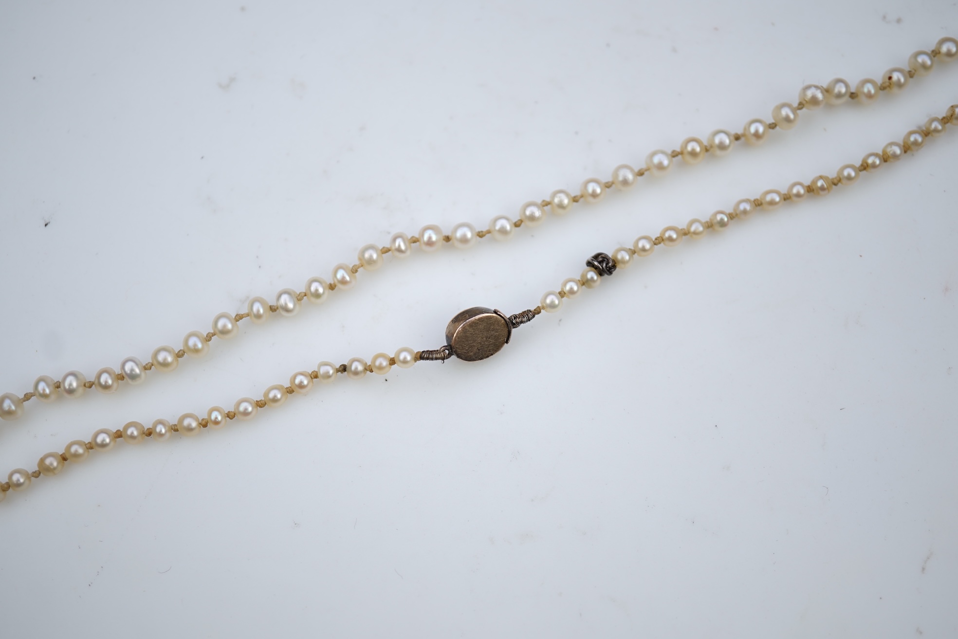 A pearl necklace, 19th century